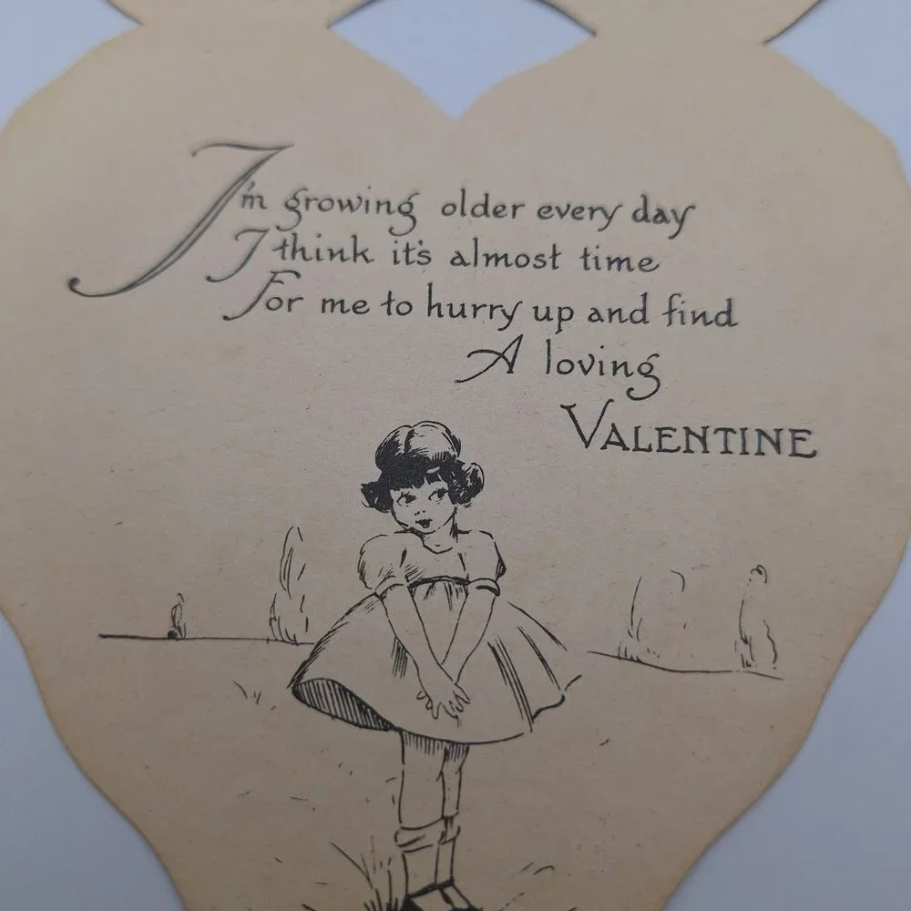 Vintage American Valentines Day Card Heart Shaped Floral Design‎ Collectible USA